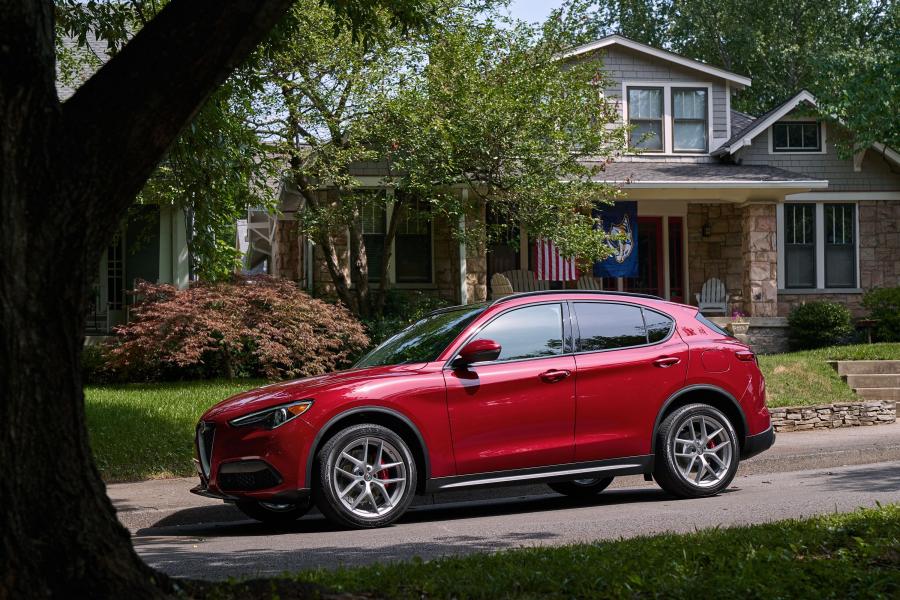 Alfa Romeo Stelvio Ti Sport (949) 2017 года  (NA) (фото 34 из 39)